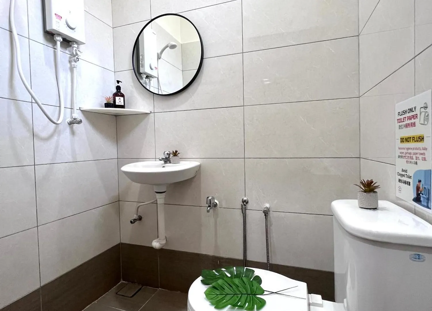 Konukevi The Little Bali Romance 2Pax#Private Bathroom#2Min Kekloksi Ayer Itam