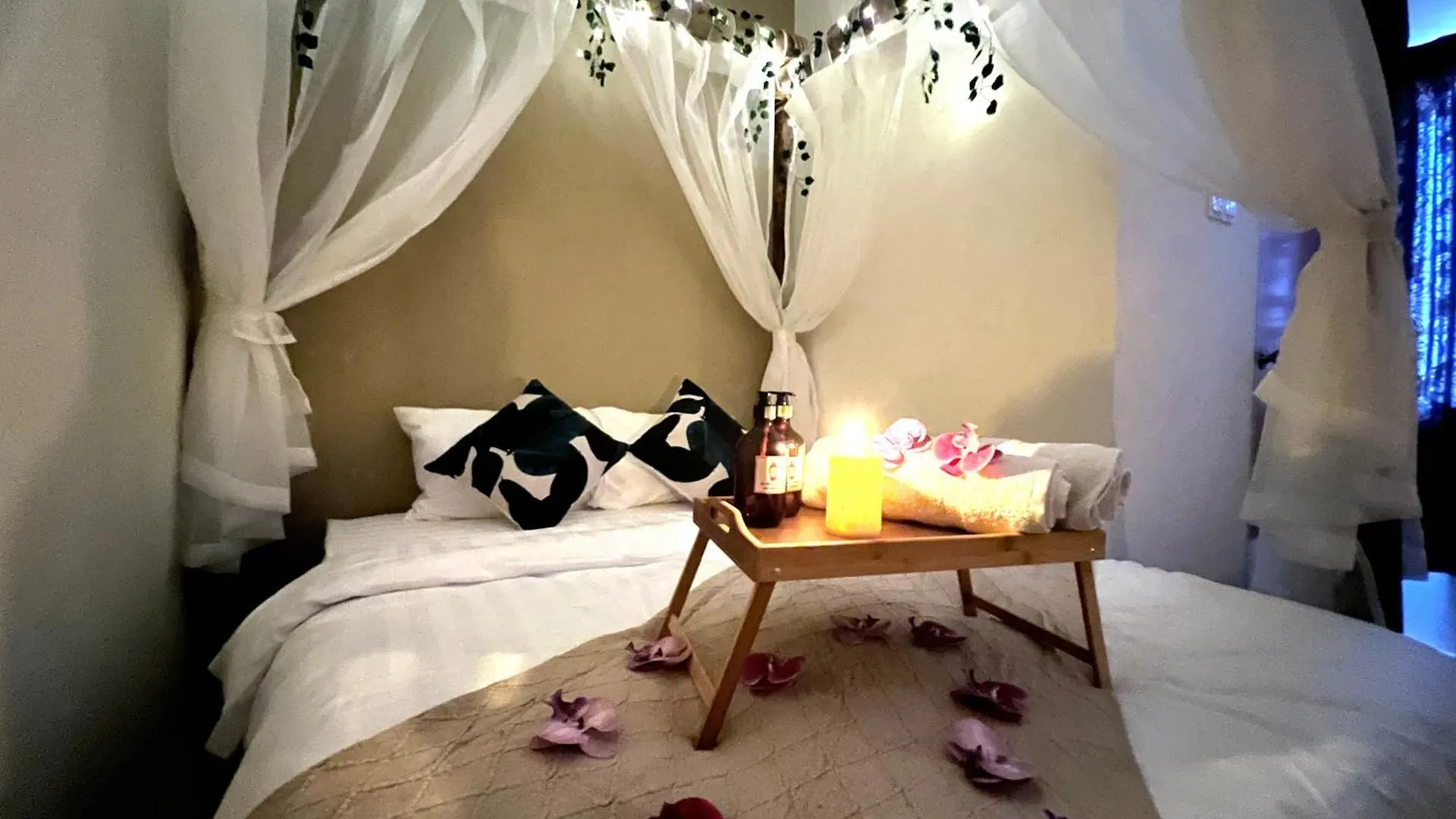 The Little Bali Romance 2Pax#Private Bathroom#2Min Kekloksi Ayer Itam